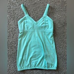Lululemon tank